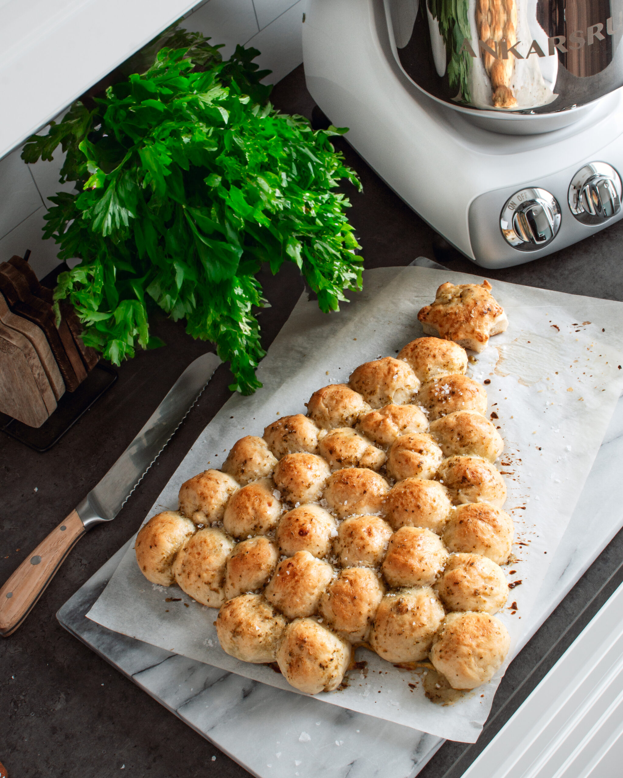 Pročitajte više o članku Mozzarella i pesto kruh za dijeljenje