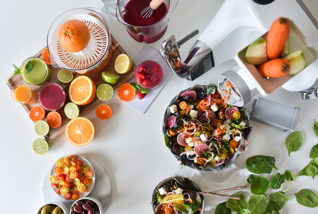 Pročitajte više o članku Salata s mariniranom piletinom i kremastim preljevom