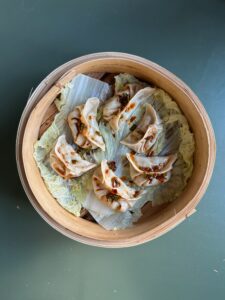 Pročitajte više o članku Odličan recept za domaće gyoze s piletinom i tikvicom